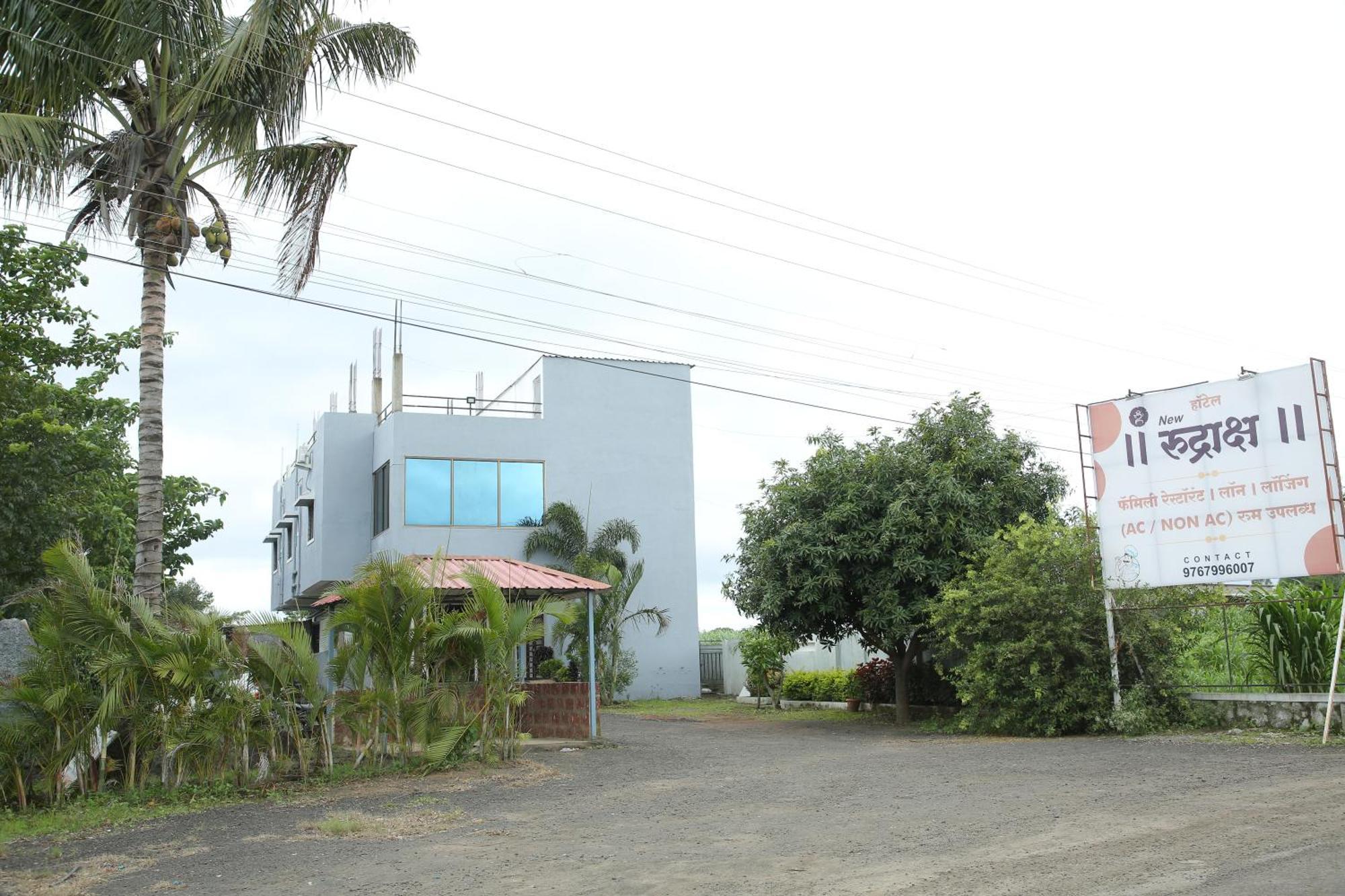 Rudraksh Nagthane サーターラー エクステリア 写真